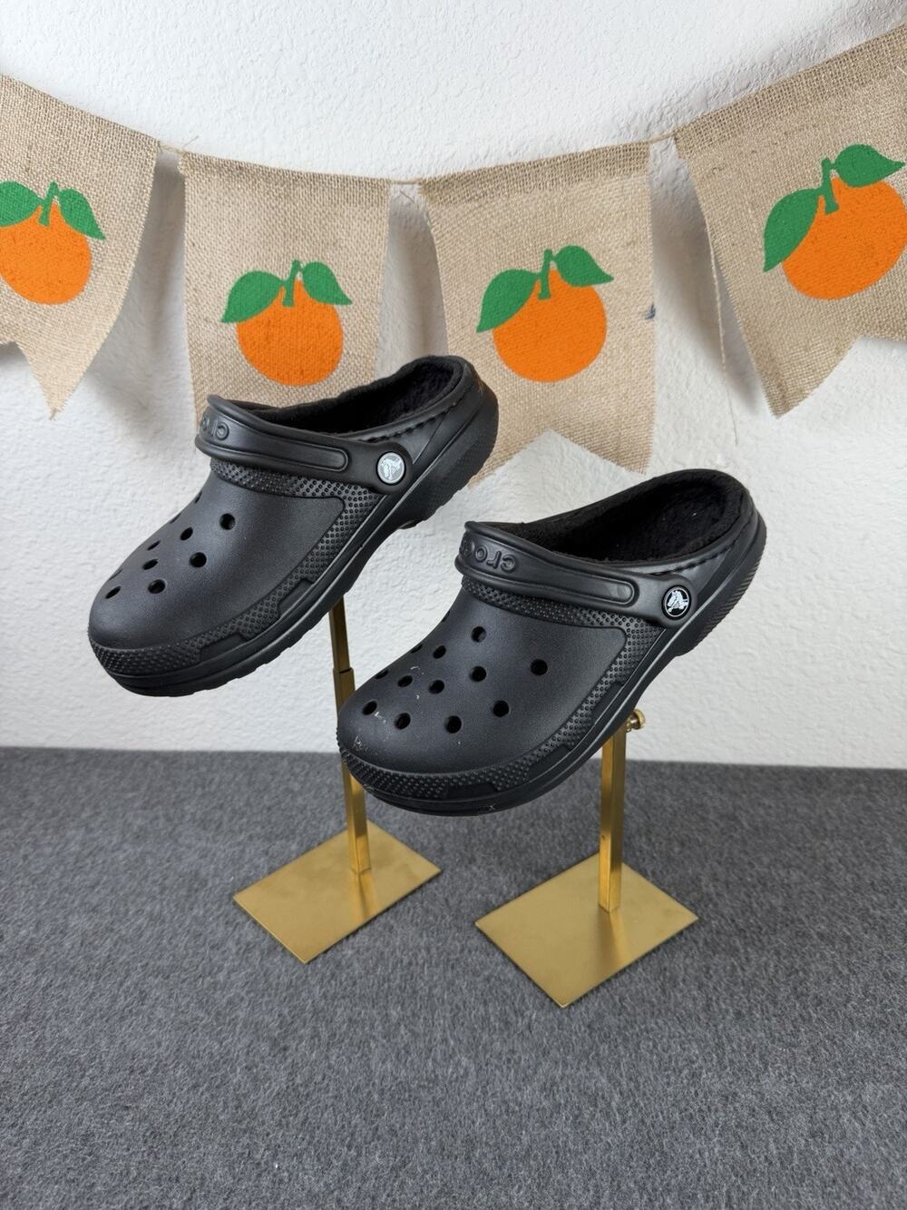 Crocs Classic Lined Clog Black Faux Fur Lined Slip-On Unisex Women US 6 Men US 4